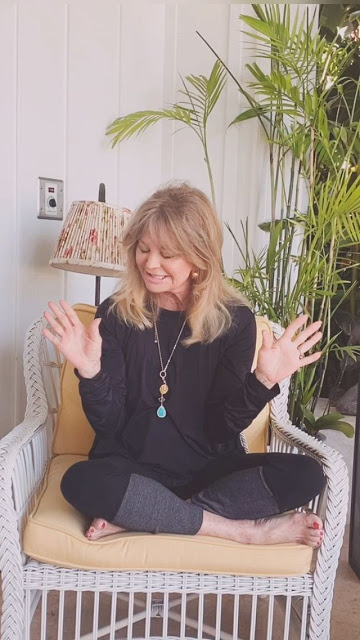 Goldie Hawn Bio,Instagram,Photos 9